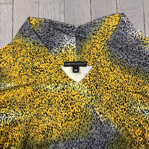 Fabrizio Gianni Jersey Knit V Neck 3/4 Sleeve Top - Picture 5 of 6